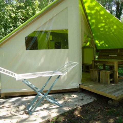 Tente en toile et en bois 5 personnes - Tente Junior - Arrivée samedi / mercredi - Avec sanitaire - Animaux Interdits