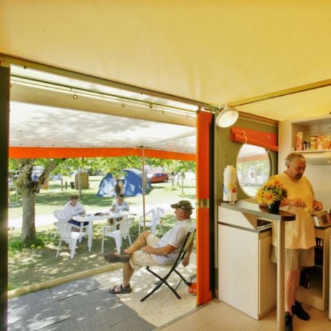 TENDA DA CAMPEGGIO 5 persone - Pagan - Arrivo di domenica - con servizi igienici - Animali non ammessi
