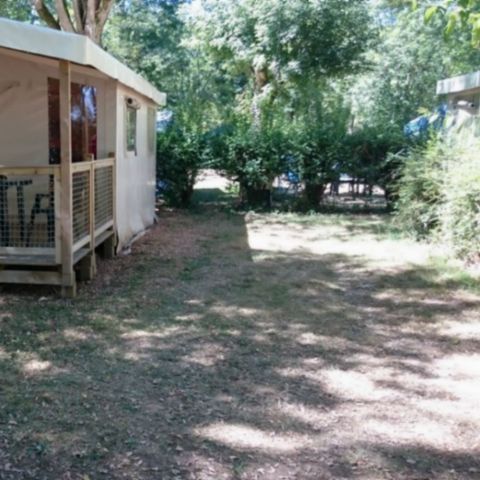 TENTE TOILE ET BOIS 5 personnes - Sahari - Arrivée samedi sans sanitaire - Animaux Interdits