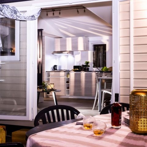 Mobile home 6 persons - Privilège P3 3 bedrooms 2 bathrooms JACUZZI GARDEN