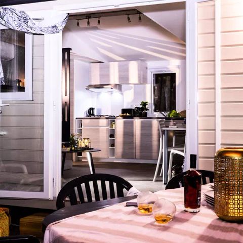 MOBILHOME 6 personas - Pack Privilegio 4 Habitaciones 6 Personas Aire Acondicionado + TV