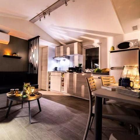 MOBILHOME 6 personas - Pack Privilegio 4 Habitaciones 6 Personas Aire Acondicionado + TV