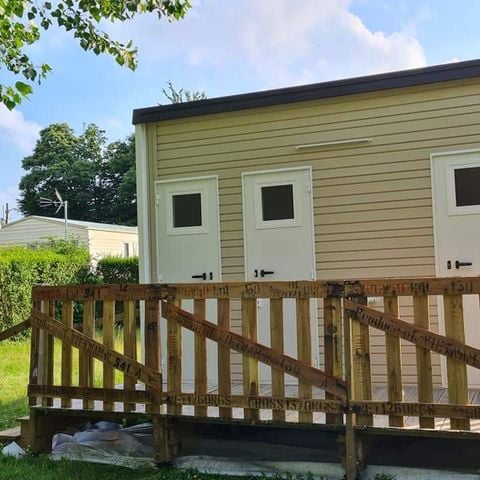 EMPLACEMENT - Emplacement : 1 véhicule + électricité inclus 2 personnes