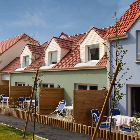 HOUSE 8 people