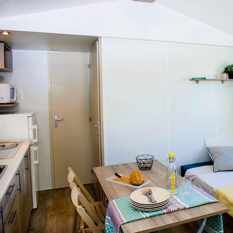 Stacaravan 6 personen - Gezellige 3 kamers 4/6 personen Airconditioning (5 volwassenen en 1 kind -14 jaar)