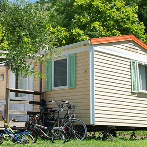 Stacaravan 5 personen - Standaard - 2bed - Half overdekt terras