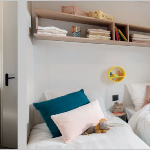 Mobile home 6 persons - Premium 32m² 3 bedrooms - Semi-covered terrace - CLIM + TV + linen + towels included