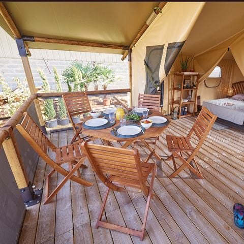Safaritent 4 personen - Safari Bali 35m² - Standaard - 2 kamers - Terras - Individueel sanitair dichtbij