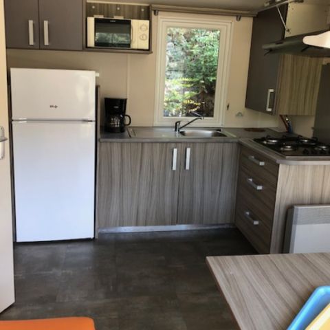 Stacaravan 4 personen - Standaard - 2bed - Half overdekt terras