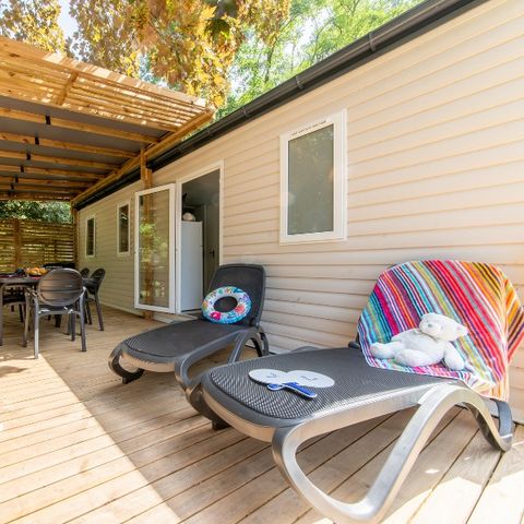 Mobilheim 4 Personen - 30m² Premium - 2 Schlafzimmer - Überdachte Terrasse - KLIMA + TV + Bettwäsche + Handtücher inklusive