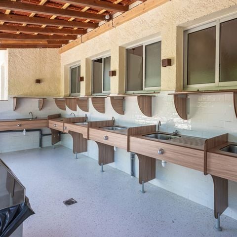 PARCELA - RCN Domaine de la Noguière | Parcela de camping (2 personas incluidas)