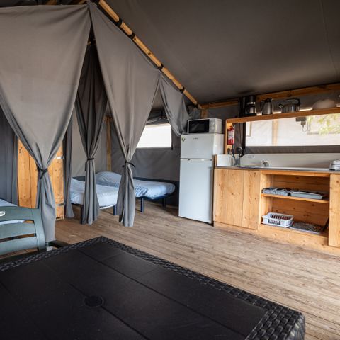 Tente en toile et en bois 4 personnes - Tente glamping Les Issambres