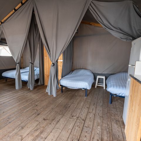 Tente en toile et en bois 4 personnes - Tente glamping Les Issambres