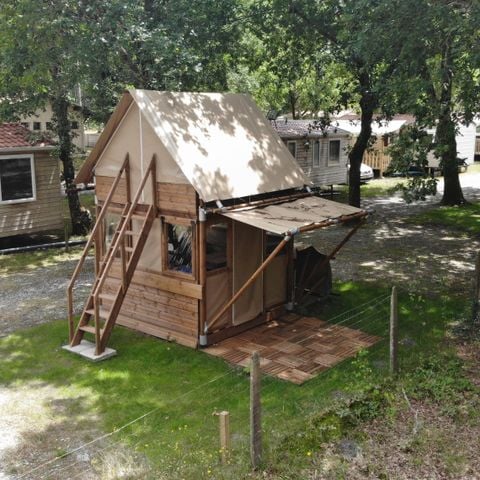 Canvas and wooden tent 2 persons - BIVOUAC (Without sanitary facilities) Animals not allowed