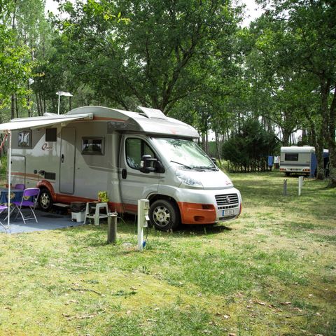 STAANPLAATS - Standplaats voor 6 personen