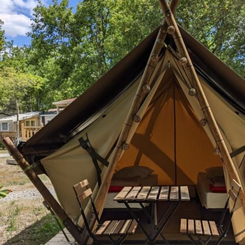 Canvas and wooden tent 2 persons - MOOREA (No toilets or kitchen) Pets not allowed