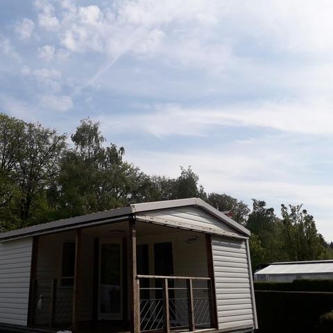 Stacaravan 4 personen - SOLÉO CONFORT 26M² (2 SLAAPKAMERS) + Overdekt Terras 9m².