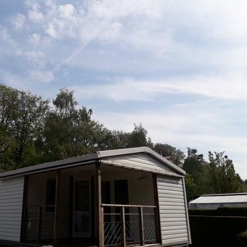 Stacaravan 4 personen - SOLÉO CONFORT 26M² (2 SLAAPKAMERS) + Overdekt Terras 9m².