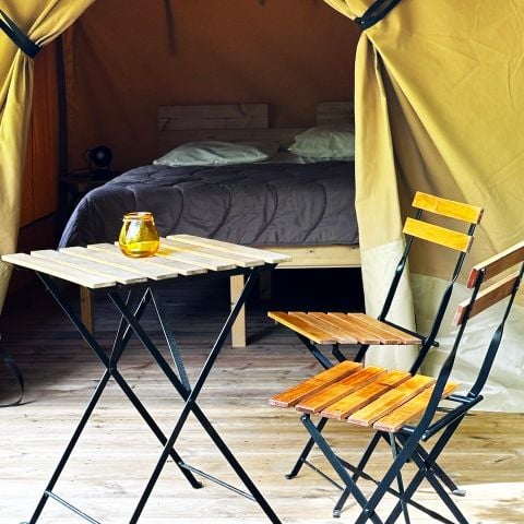 Safaritent 2 personen - Woodlodge Nature - 2 eenpersoonsbedden of 1 tweepersoonsbed - Uitzicht op de vijver 2 pers