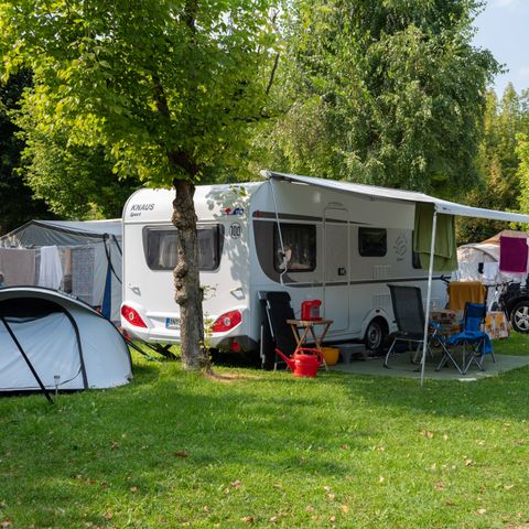 STAANPLAATS - Superieure locatie