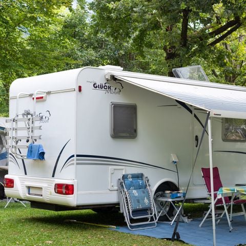 STAANPLAATS - Superieure locatie