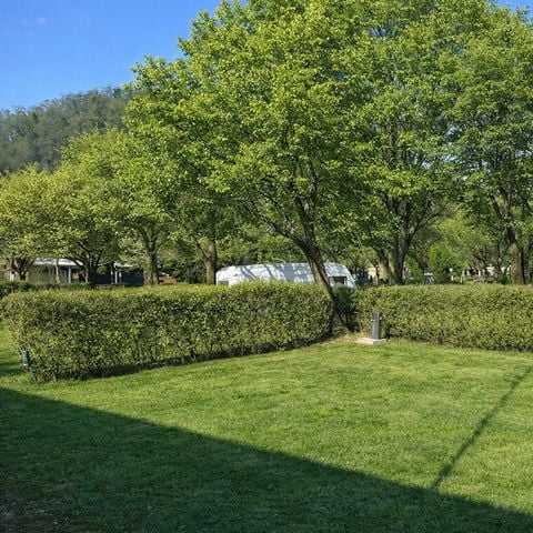 STAANPLAATS - Superieure locatie