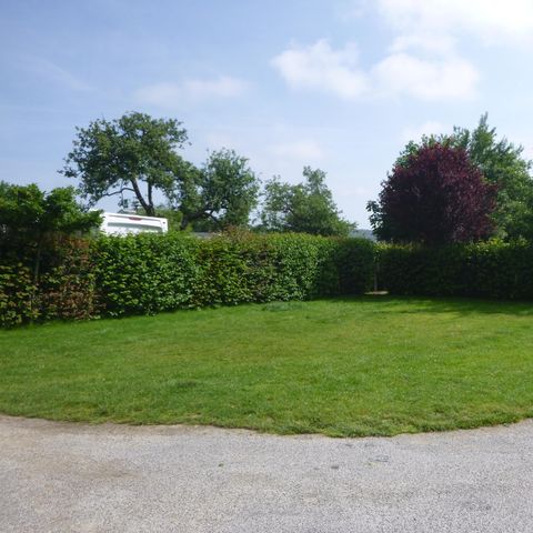 Stellplatz - Stellplatz + Auto