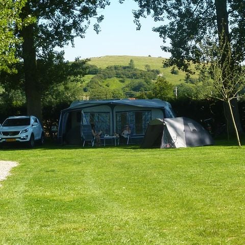 EMPLACEMENT - Emplacement + voiture