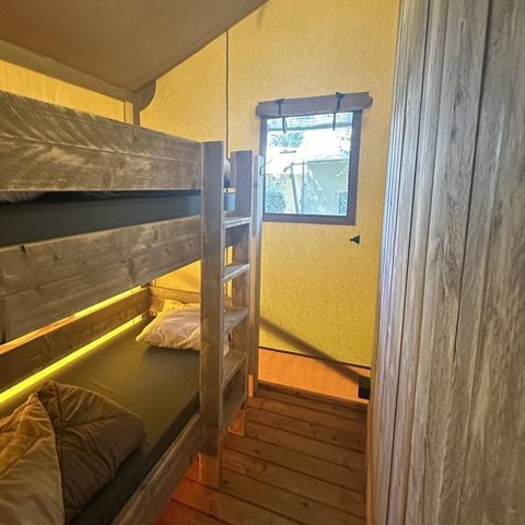 Lodge 5 personen - Lodgetent | 2 slaapkamers | 4/5 pers. | Enig terras | 1 badkamer | Airconditioning.