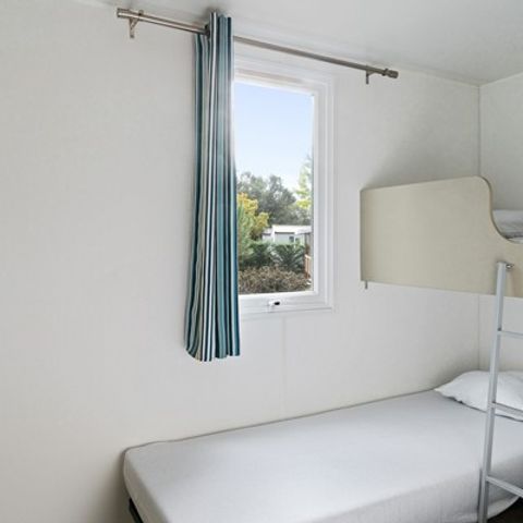 Stacaravan 4 personen - Klassiek XL | 2 slaapkamers | 4 pers. | Single terras