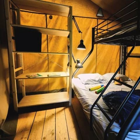 TIENDA DE LONA Y MADERA 5 personas - Lodge Acogedor 3 Habitaciones 5 Personas Sin Baño