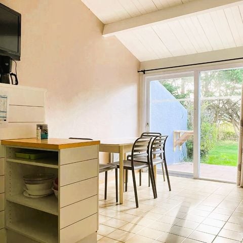 STUDIO 4 persone - TV - PLANCHA