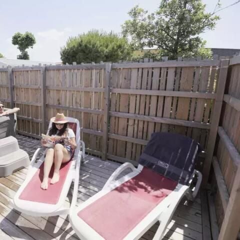 Mobilheim 4 Personen - Duo Premium 3 Zimmer 4 Personen Jacuzzi + Klimatisiert + TV