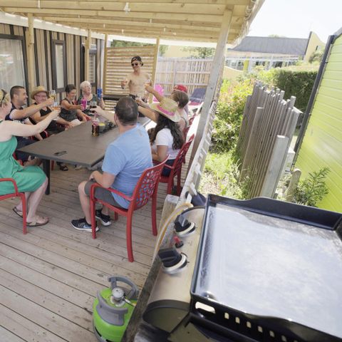 Mobilheim 8 Personen - Quattro Premium 5 Zimmer 8 Personen Jacuzzi + Klimaanlage + TV