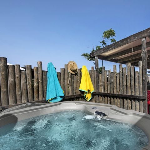 Mobile home 6 persons - Trio Premium 4 Rooms 6 People Jacuzzi + Air Conditioning + TV