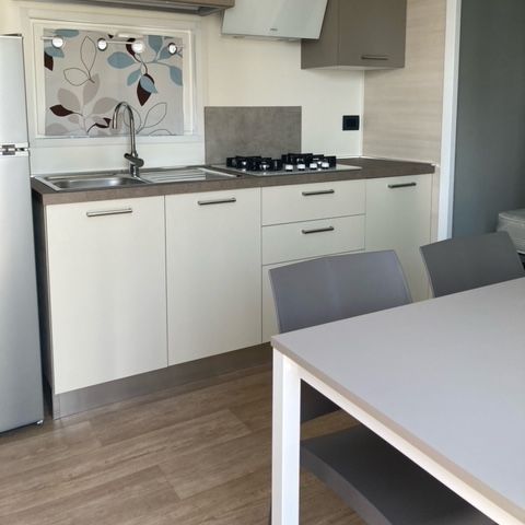 MOBILHOME 4 personas - SIN VISTA AL LAGO 24 m2 con pérgola