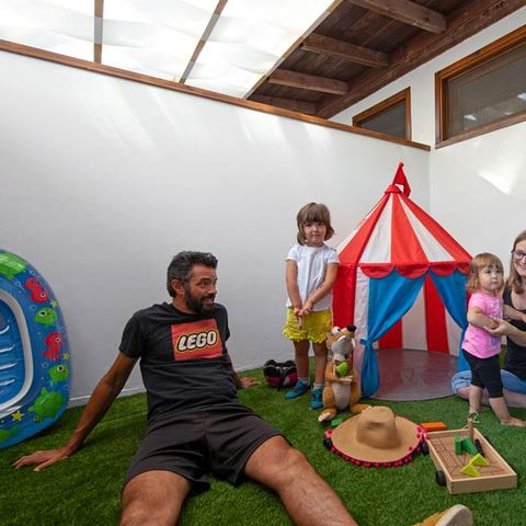 CHALET 4 personas - PEONIA (equipamiento para bebés incluido)