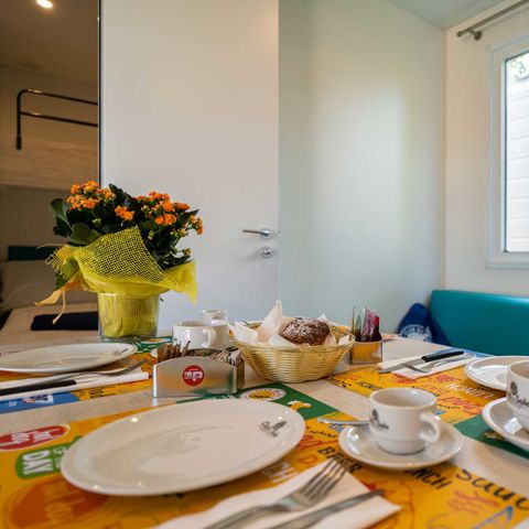 Stacaravan 5 personen - Lodge Superior Hond