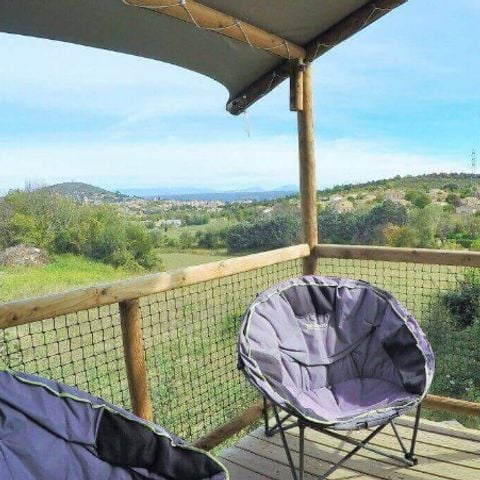 Hébergement 5 personnes - FLOWER LODGE BOIS SUR PILOTIS