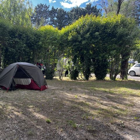 Pitch - Nature package (without electricity) (1 tent, caravan or camper / 1 car)