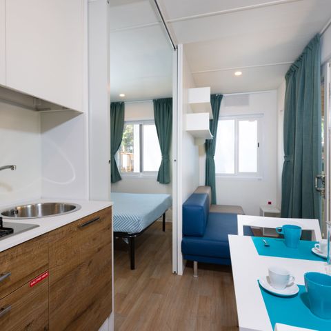 CASA MOBILE 2 persone - VIOLA (include piscina, palestra e servizio spiaggia)