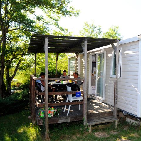Stacaravan 4 personen - Comfort + 30m² (2 kamers) + overdekt terras