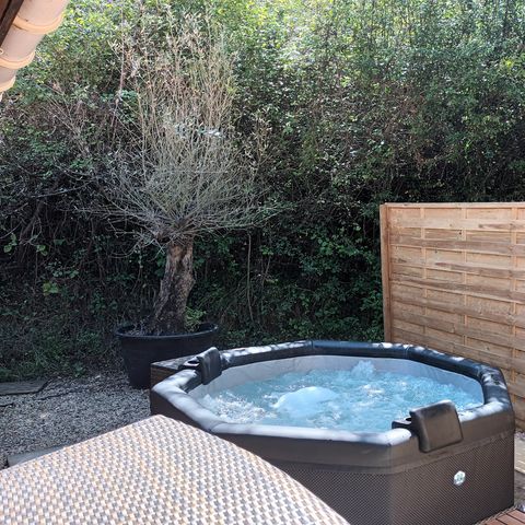 CHALET 4 personnes - Chalet en bois avec SPA privatif