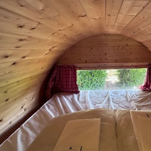 UNUSUAL ACCOMMODATION 2 people - The barrel