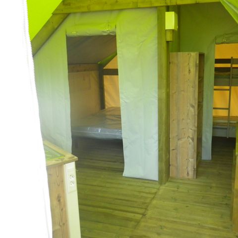 TENT 4 people - TENT LODGE JUNIOR without sanitary facilities 17 m² (17 m²)