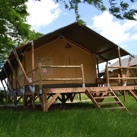 HÉBERGEMENT INSOLITE 5 personnes - TENTE LODGE sans sanitaires