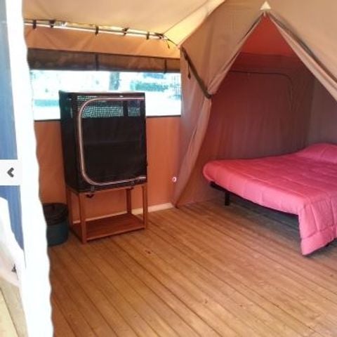 UNUSUAL ACCOMMODATION 5 people - LODGE TENT without sanitary facilities