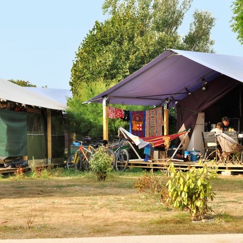 Bungalowzelt 5 Personen - FREEFLOWER - Ohne Sanitäranlagen