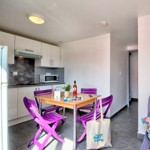 FERIENHAUS 4 Personen - Maisonnette Standard 31m² (2 Schlafzimmer) mit TV und Terrasse | 4 Personen