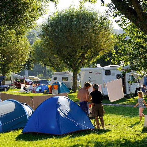 STAANPLAATS - Standplaats voor tent, caravan, camper